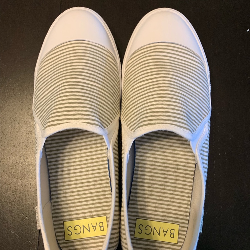 BANGS nautical mile slip on women’s size 7 NWOT